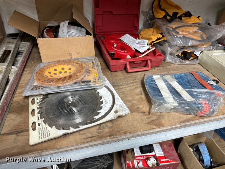 image for item NH9154 Tools