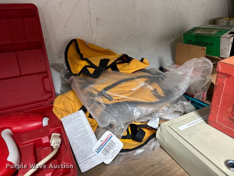 image for item NH9154 Tools