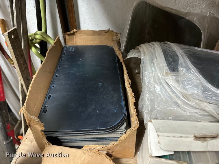 image for item NH9154 Tools