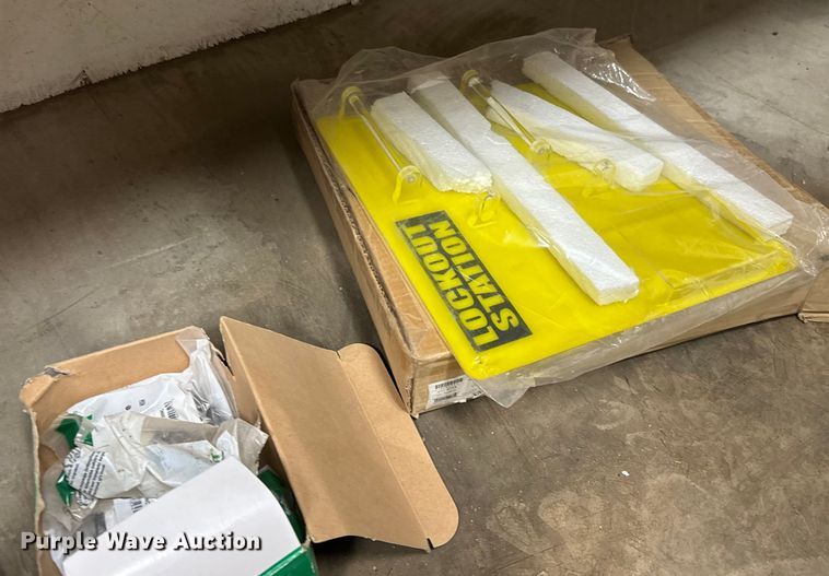 image for item NH9154 Tools