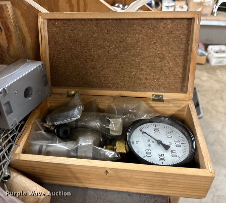 image for item NH9155 Tools