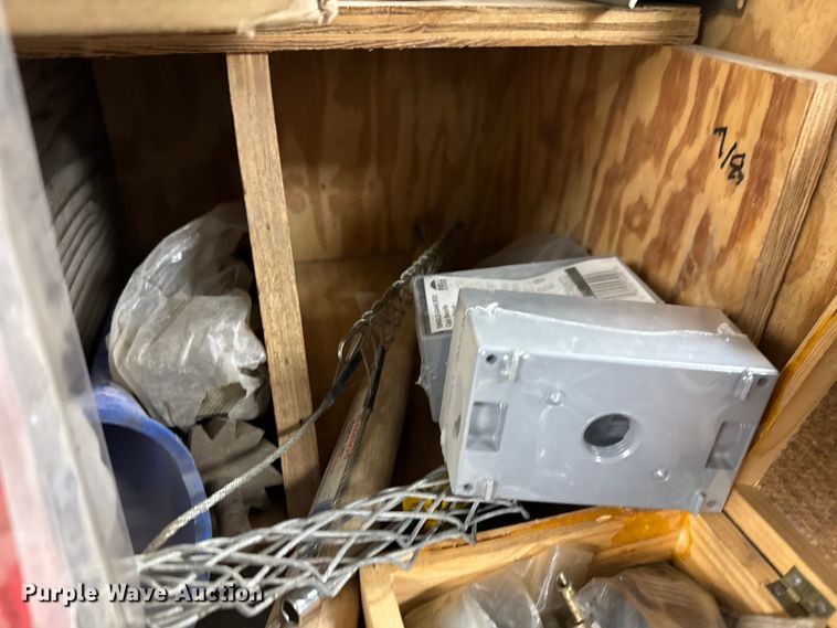 image for item NH9155 Tools