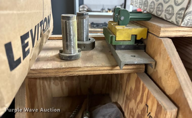 image for item NH9155 Tools