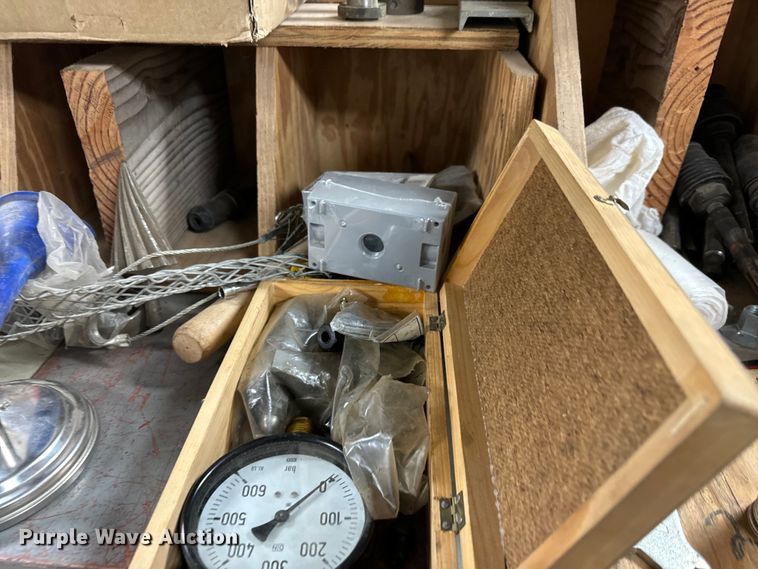 image for item NH9155 Tools