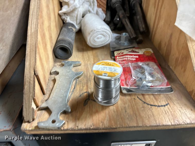 image for item NH9155 Tools