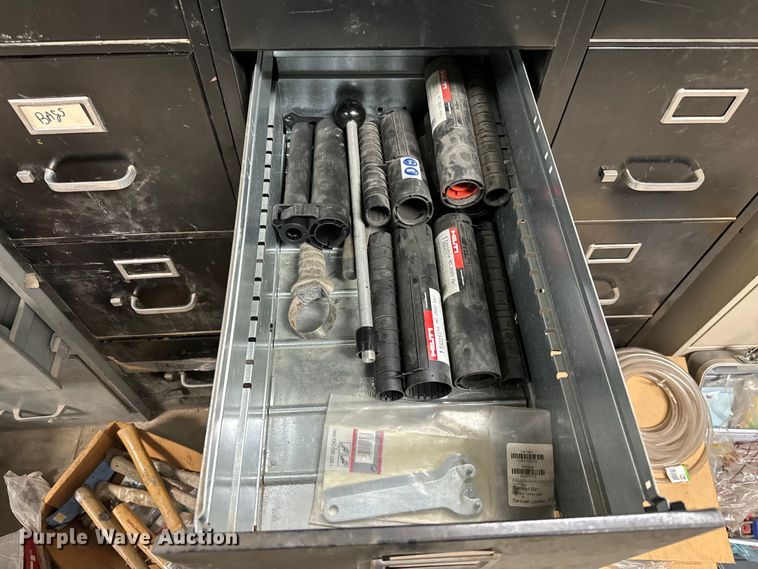 image for item NH9155 Tools