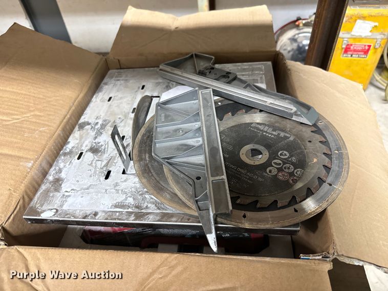 image for item NH9156 Tools