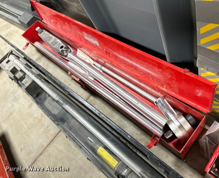 image for item NH9157 Tools