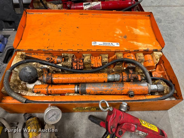 image for item NH9158 Tools