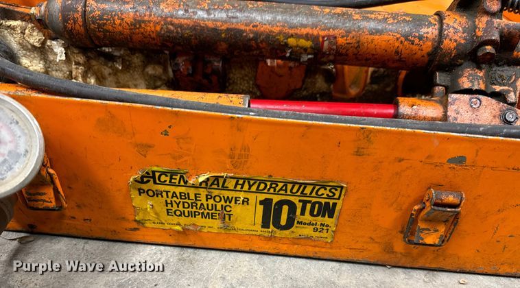 image for item NH9158 Tools