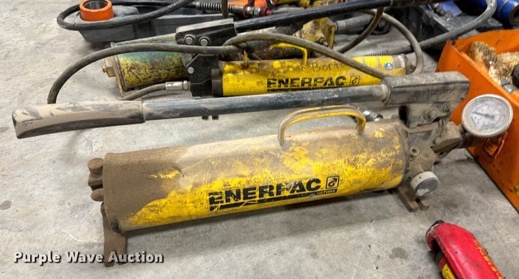 image for item NH9158 Tools