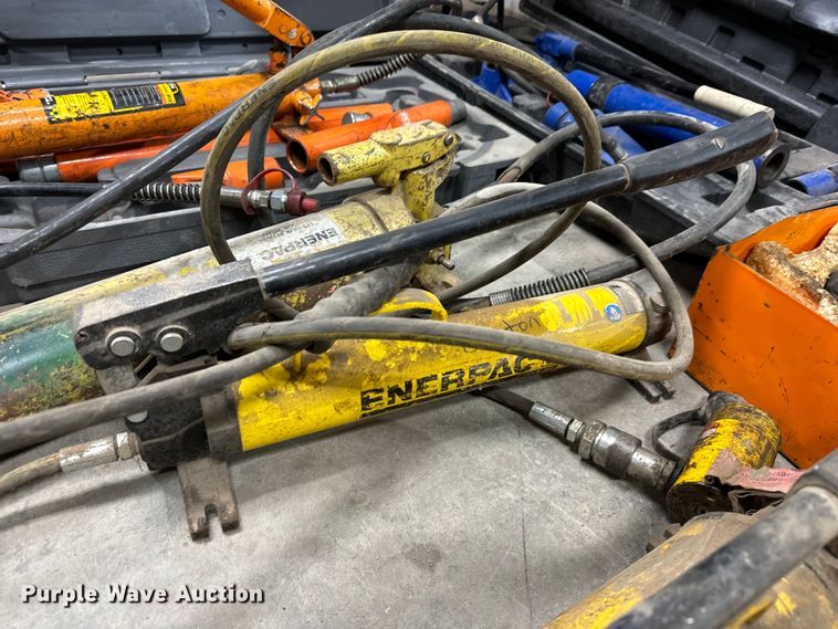 image for item NH9158 Tools