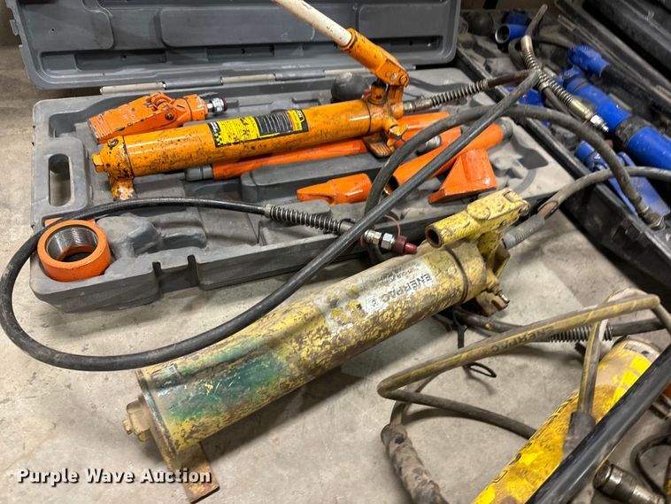 image for item NH9158 Tools