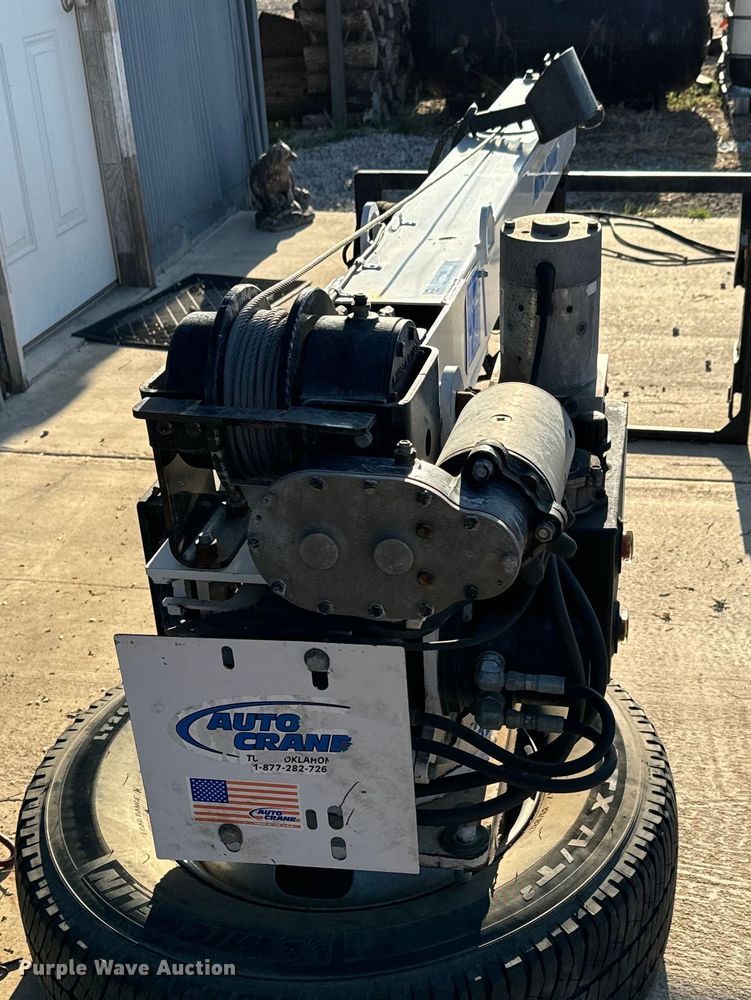 image for item NH9189 Auto Crane 3203 PRX truck mounted crane