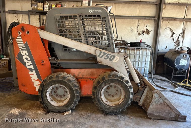 image for item NR9805 2001 Scat Trak 1750D skid steer loader