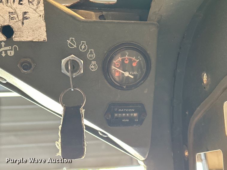 image for item NR9805 2001 Scat Trak 1750D skid steer loader