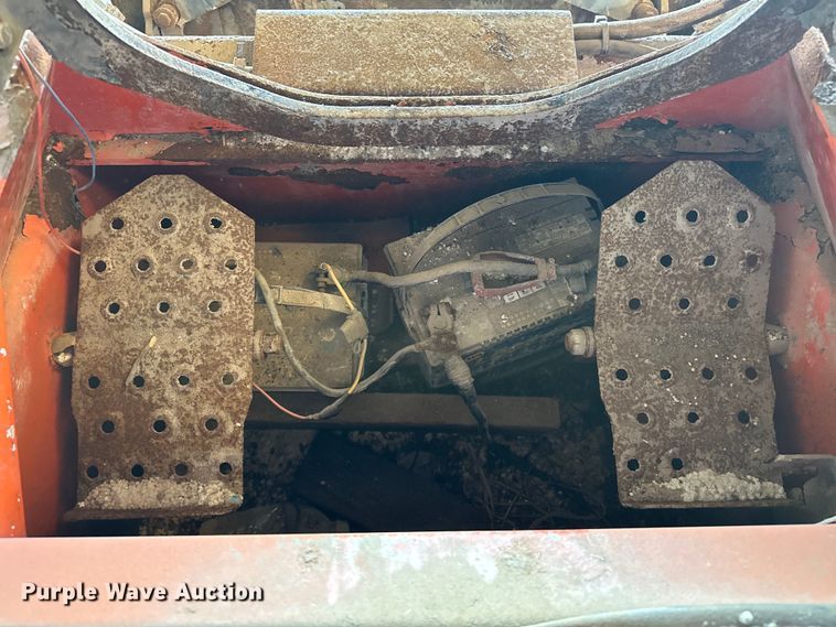 image for item NR9805 2001 Scat Trak 1750D skid steer loader