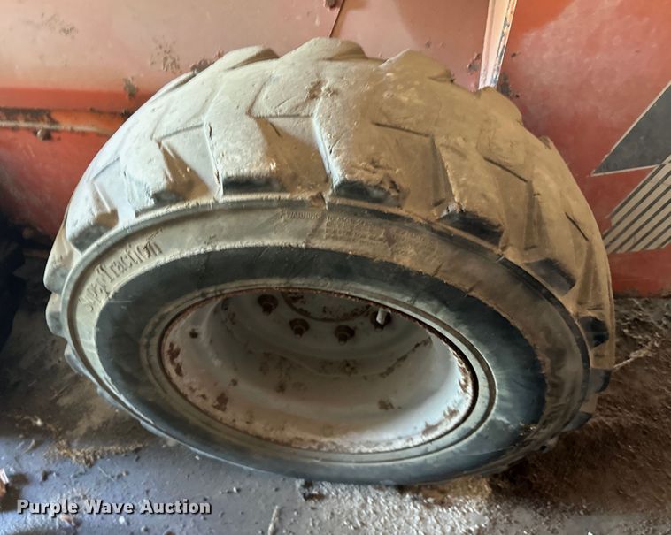 image for item NR9805 2001 Scat Trak 1750D skid steer loader