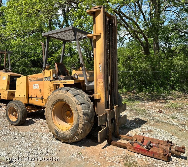 image for item NR9806 1999 Case 586E forklift