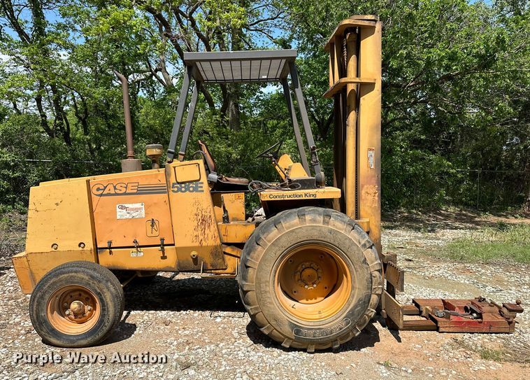 image for item NR9806 1999 Case 586E forklift