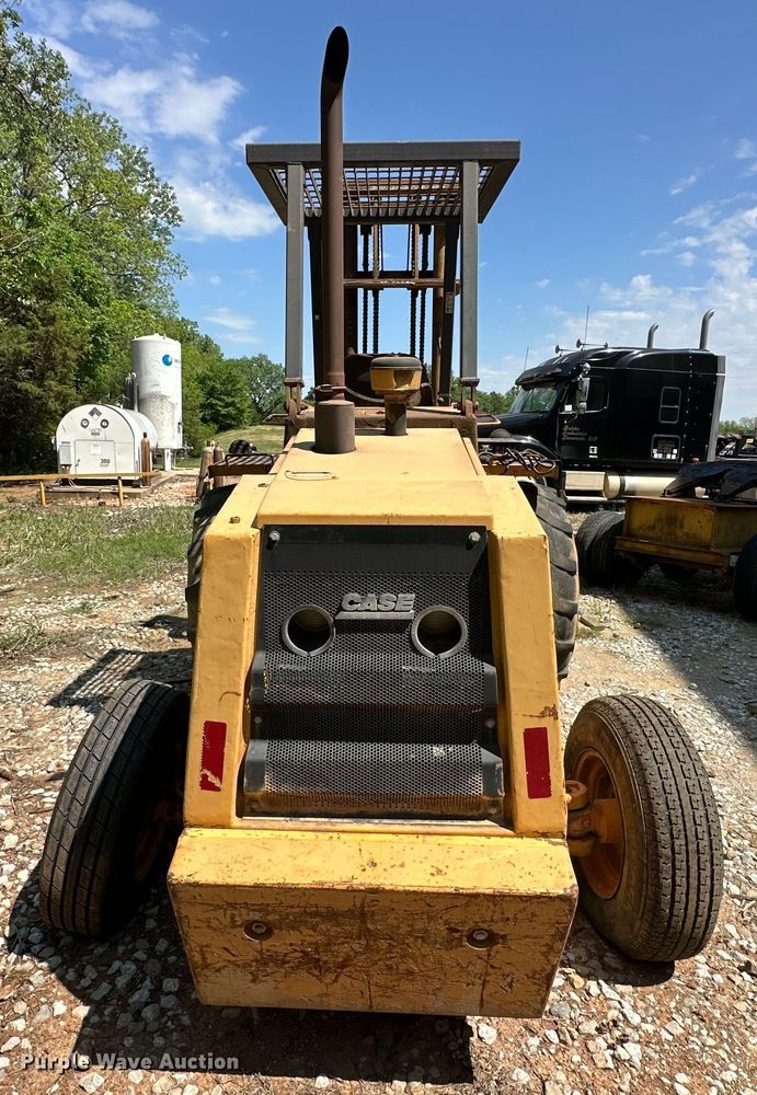image for item NR9806 1999 Case 586E forklift