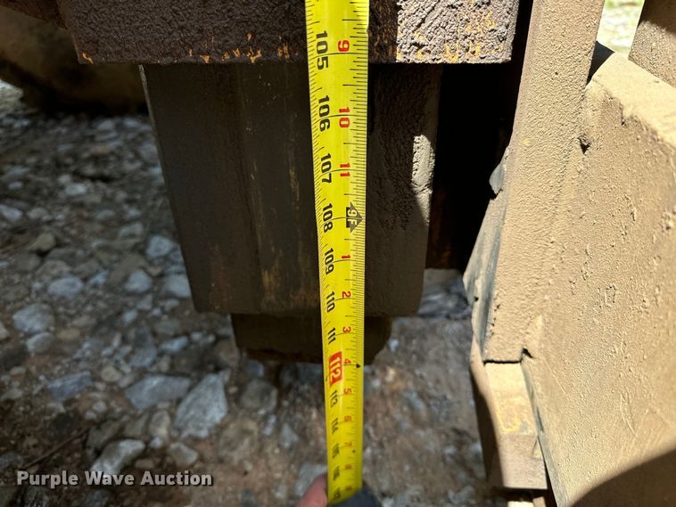 image for item NR9806 1999 Case 586E forklift