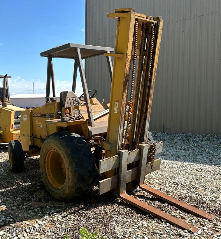 image for item NR9807 1997 Case 586E forklift