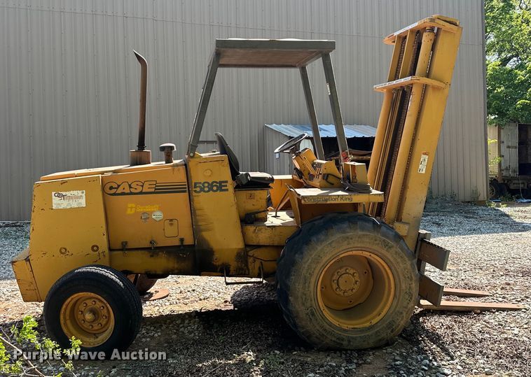 image for item NR9807 1997 Case 586E forklift