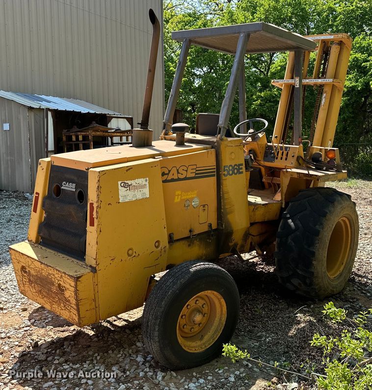 image for item NR9807 1997 Case 586E forklift