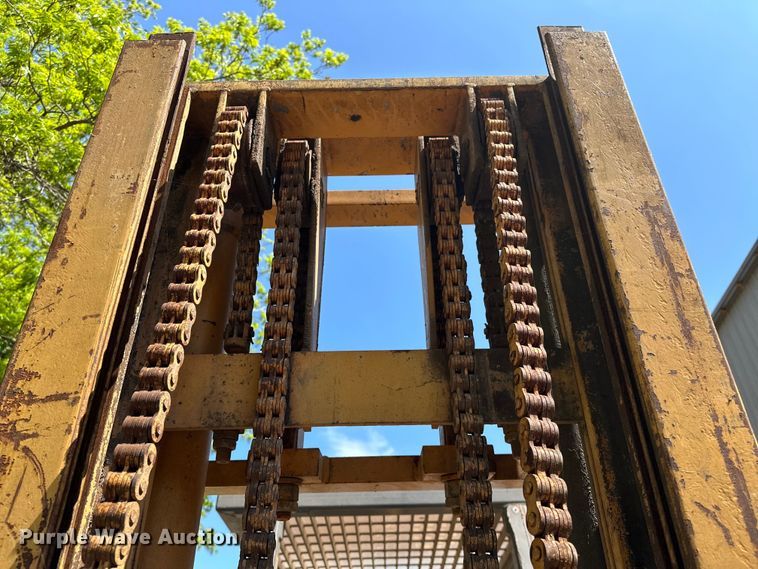 image for item NR9807 1997 Case 586E forklift