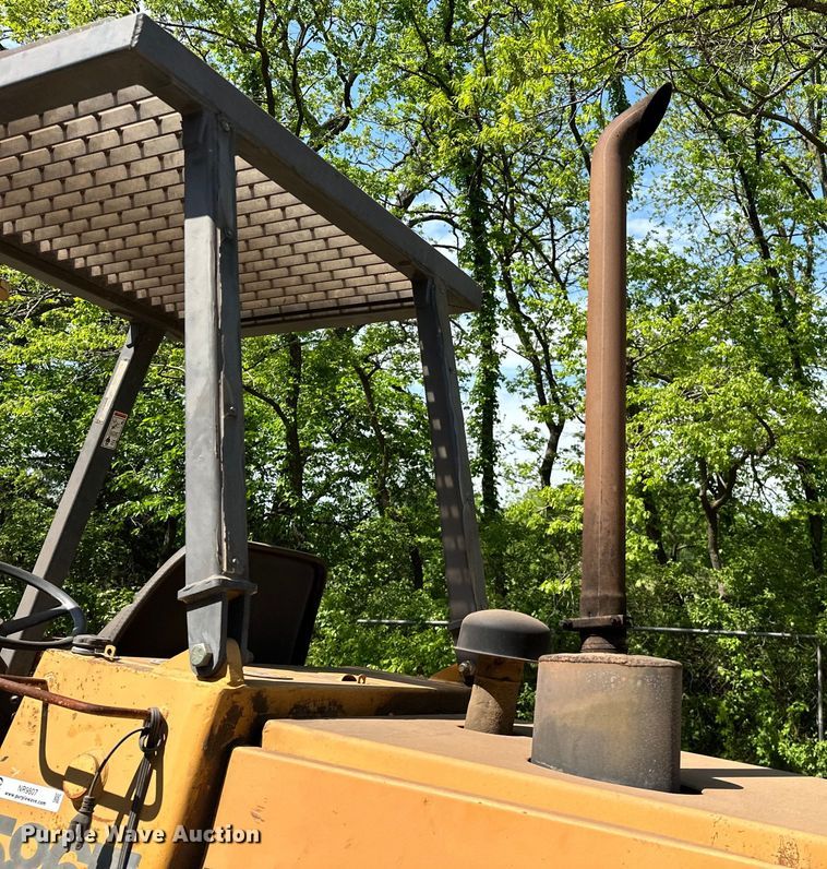 image for item NR9807 1997 Case 586E forklift