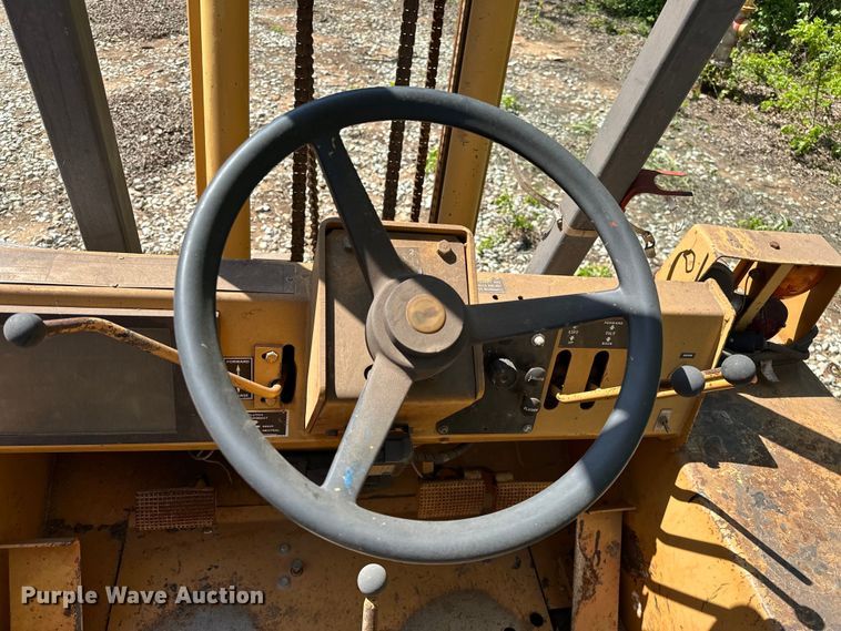 image for item NR9807 1997 Case 586E forklift