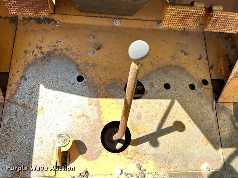 image for item NR9807 1997 Case 586E forklift