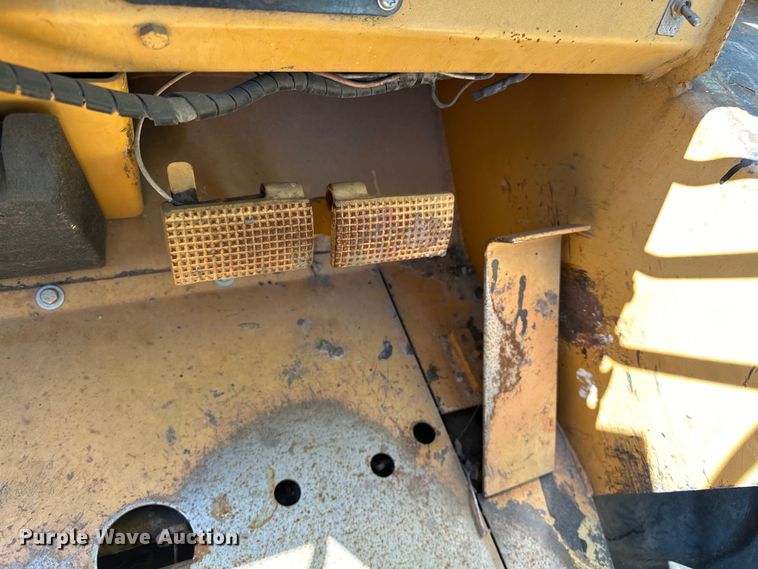 image for item NR9807 1997 Case 586E forklift