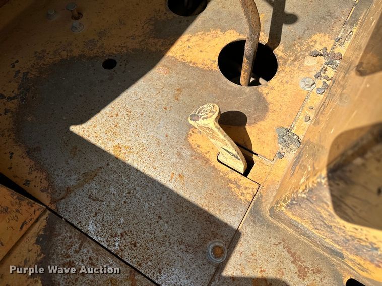 image for item NR9807 1997 Case 586E forklift