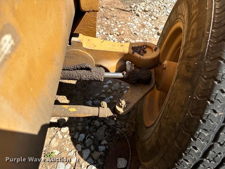 image for item NR9807 1997 Case 586E forklift