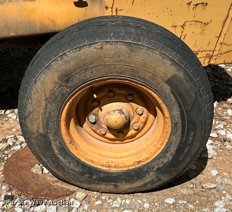 image for item NR9807 1997 Case 586E forklift