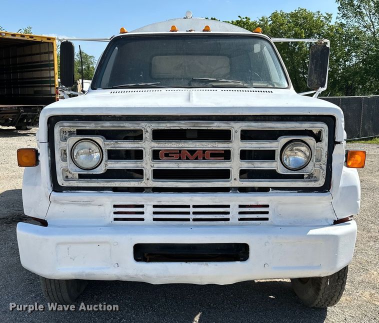 image for item NR9848 1982 GMC water truck