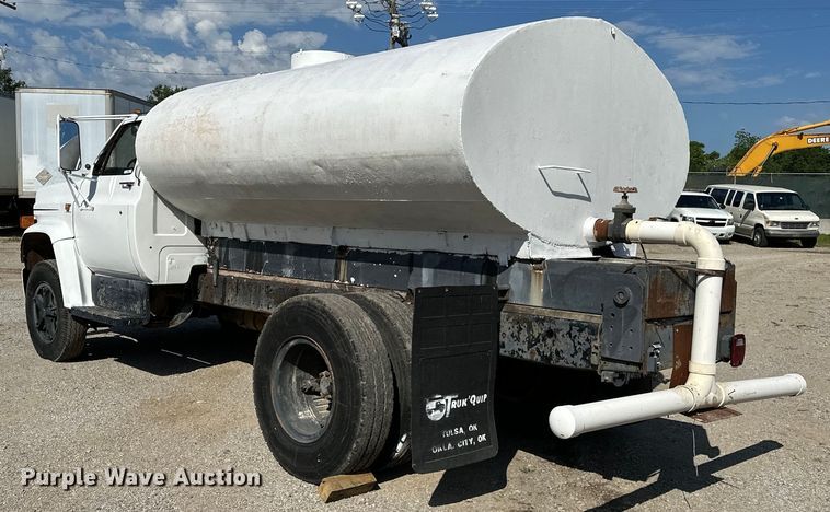 image for item NR9848 1982 GMC water truck