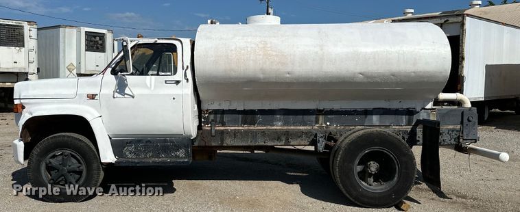 image for item NR9848 1982 GMC water truck