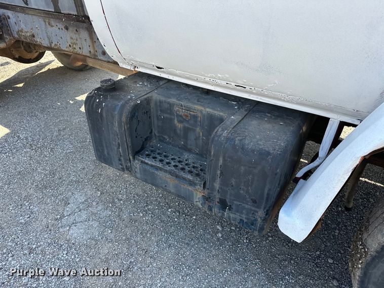 image for item NR9848 1982 GMC water truck