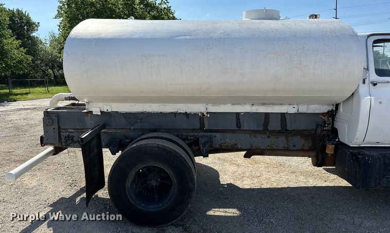 image for item NR9848 1982 GMC water truck