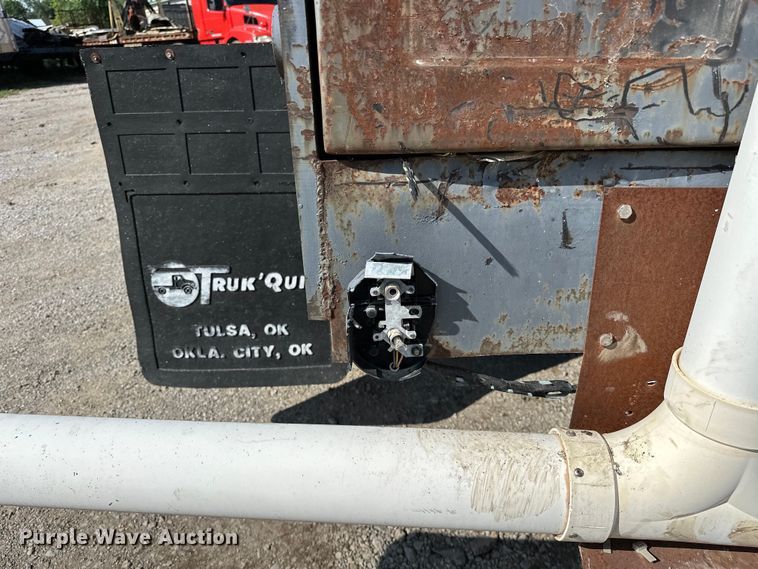 image for item NR9848 1982 GMC water truck