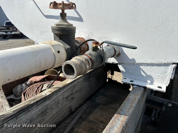 image for item NR9848 1982 GMC water truck