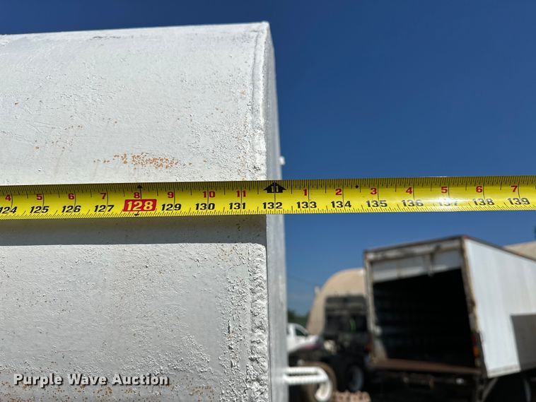 image for item NR9848 1982 GMC water truck