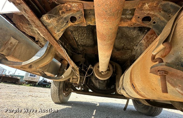 image for item NR9848 1982 GMC water truck