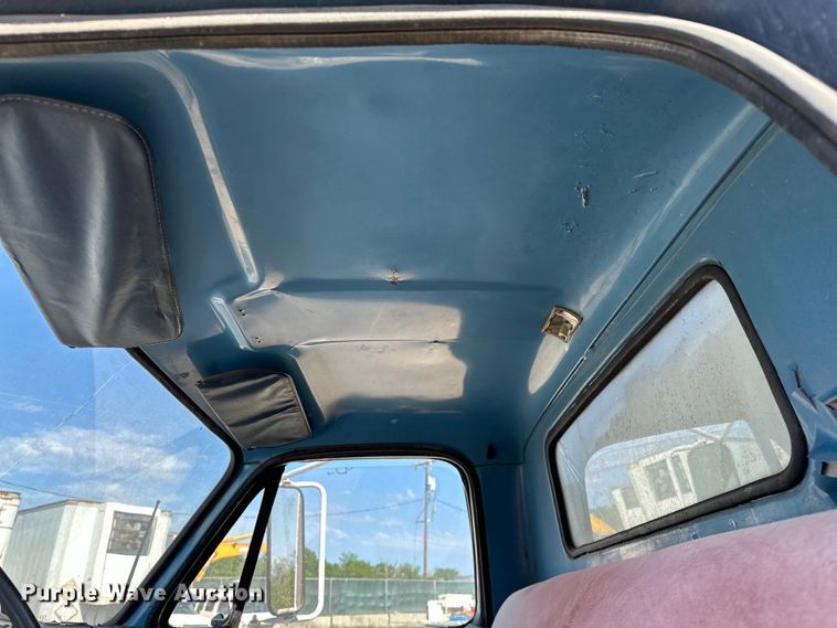 image for item NR9848 1982 GMC water truck