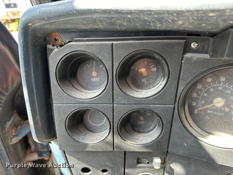 image for item NR9848 1982 GMC water truck