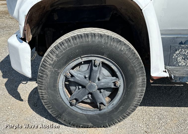 image for item NR9848 1982 GMC water truck