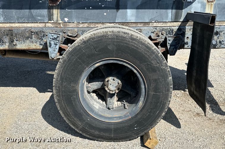 image for item NR9848 1982 GMC water truck